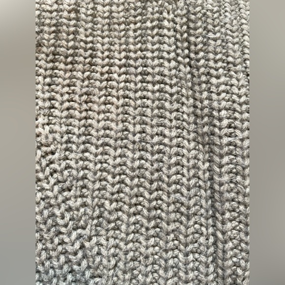 American Eagle Green Knit Sweater - Picture 6 of 8